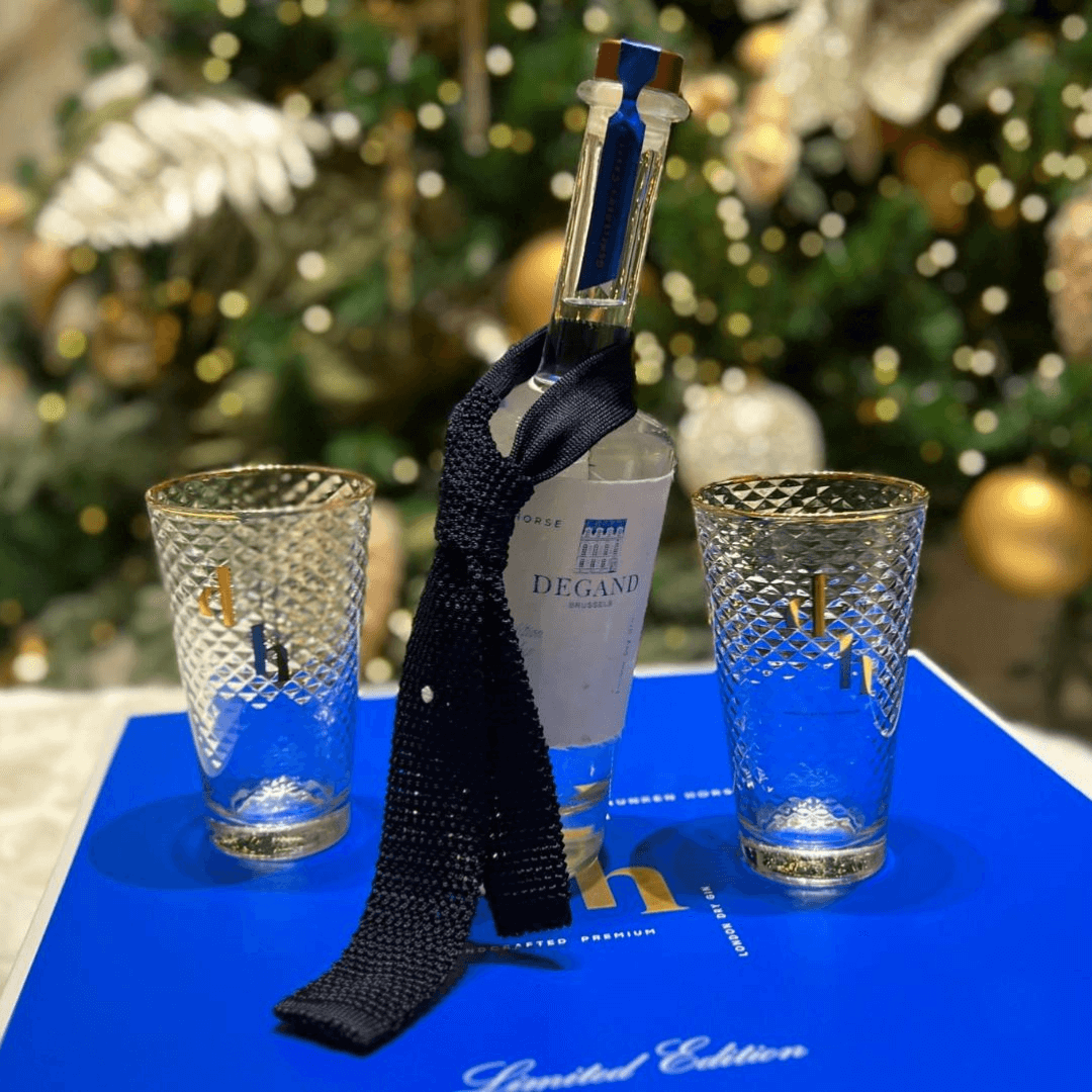 高級ダイニングでのThe Drunken Horse Gin